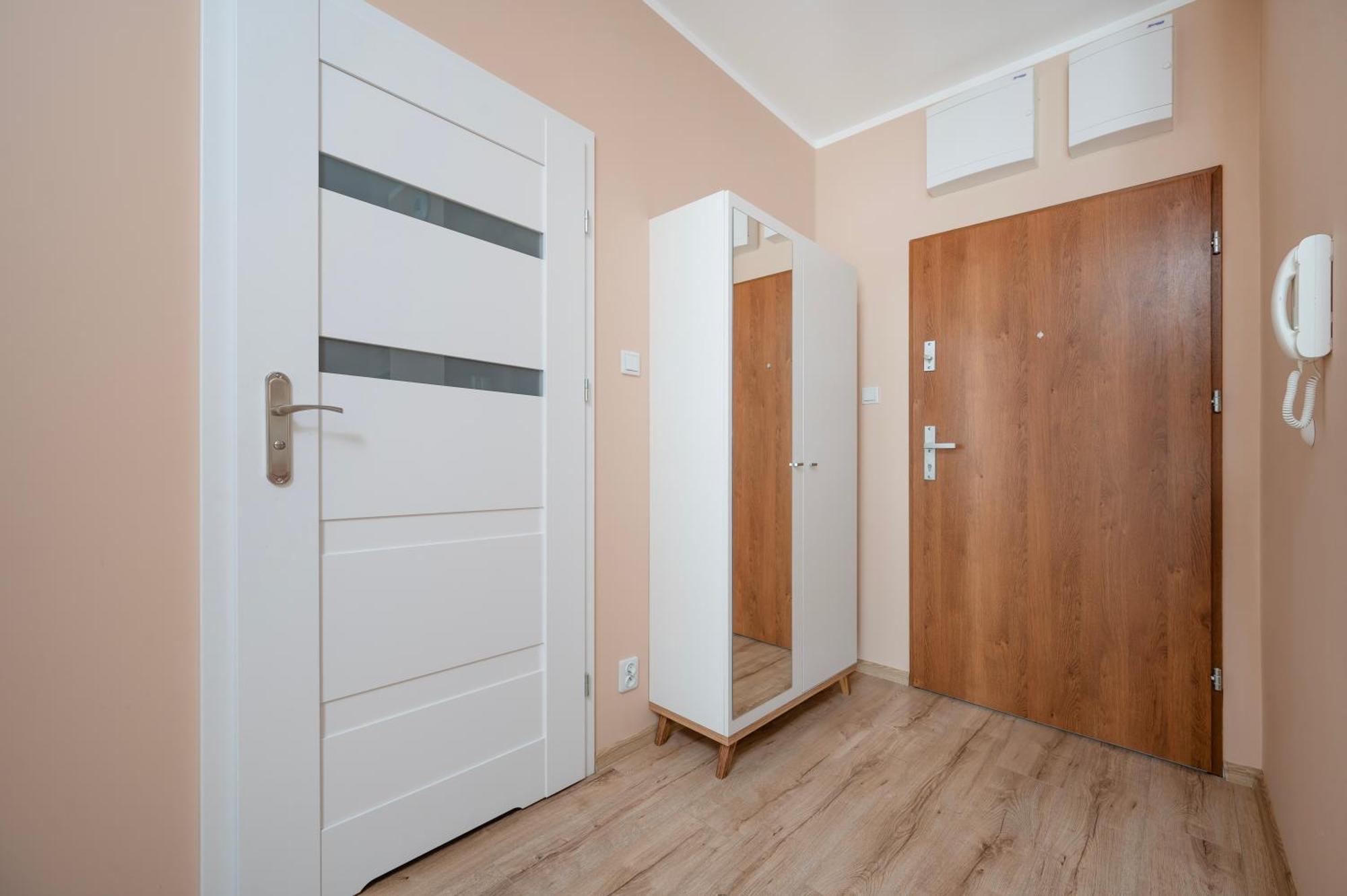 Pogonowskiego Beige Apartment Lodz  Exterior photo
